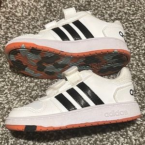 adidas Unisex-Child Hoops Mid 2.0 Basketball Shoe
